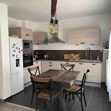 Feriehus Maison 6 Personnes Hippodrome De Compiègne