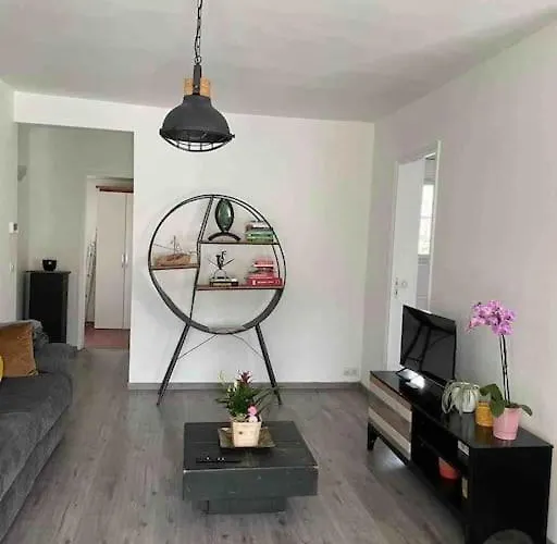 Maison 6 Personnes Hippodrome De * Компьень